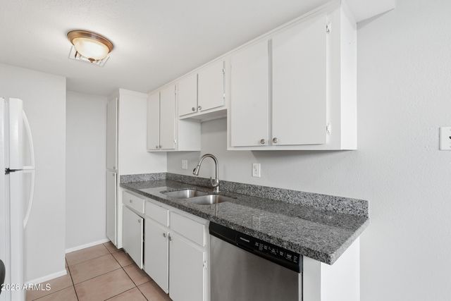 860 E BROWN Road 29, Mesa, AZ 85203