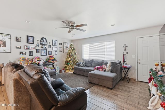 860 E BROWN Road 29, Mesa, AZ 85203