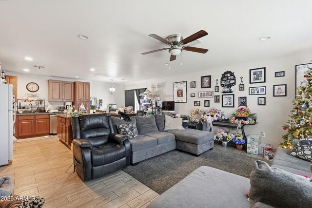 860 E BROWN Road 29, Mesa, AZ 85203