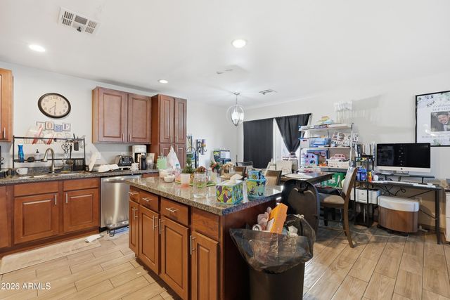 860 E BROWN Road 29, Mesa, AZ 85203