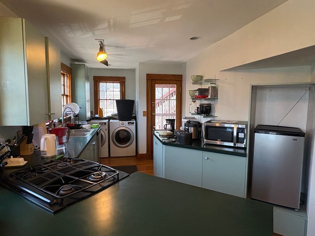 1446 Cambridge St 2, Cambridge, MA 02139
