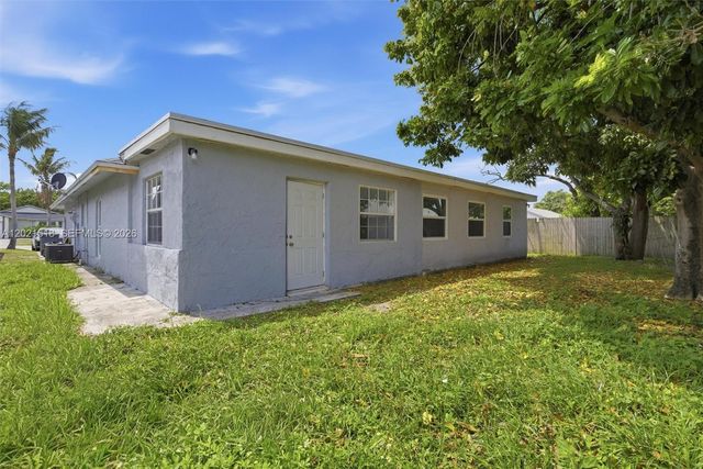 7434 Thatcher Ave 7434, Lake Worth, FL 33462