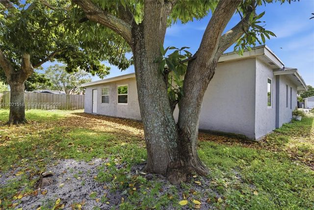 7434 Thatcher Ave 7434, Lake Worth, FL 33462