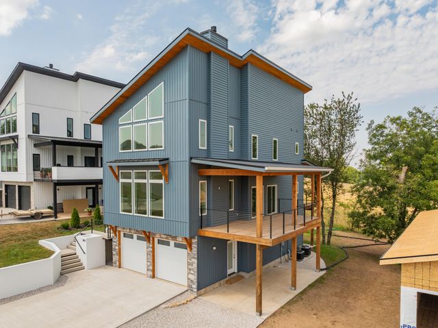 2807 South 14th Avenue, Ozark, MO 65721