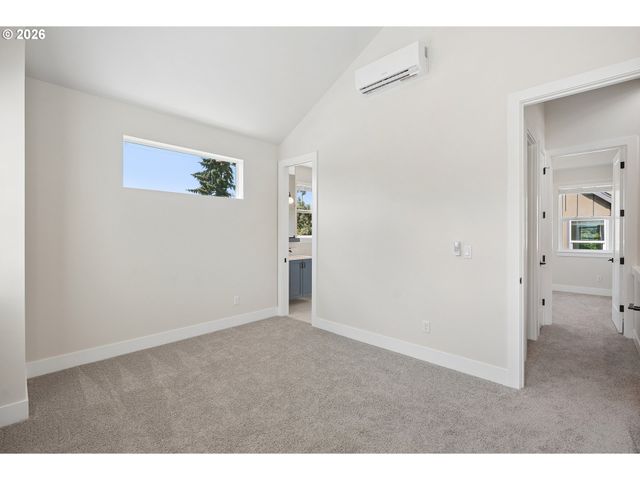 5446 Ne PRESCOTT St 4, Portland, OR 97218
