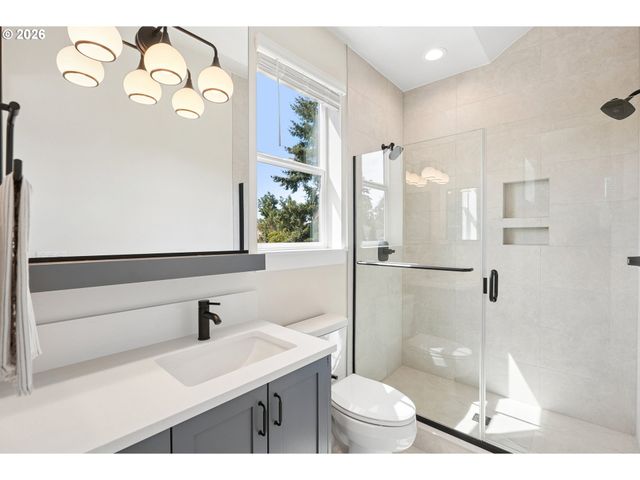 5446 Ne PRESCOTT St 4, Portland, OR 97218