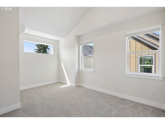 5446 Ne PRESCOTT St 4, Portland, OR 97218