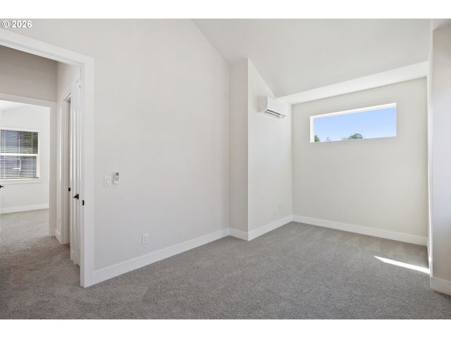 5446 Ne PRESCOTT St 4, Portland, OR 97218