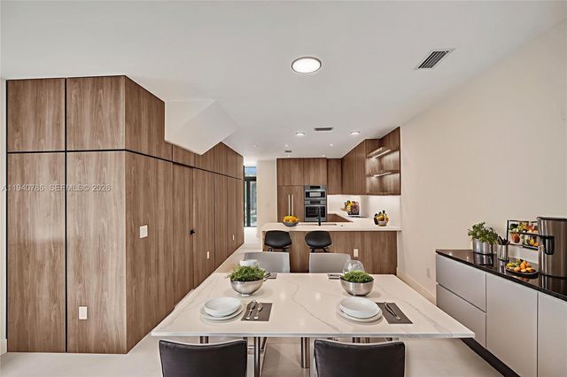 3073 Hibiscus St., Miami, FL 33133