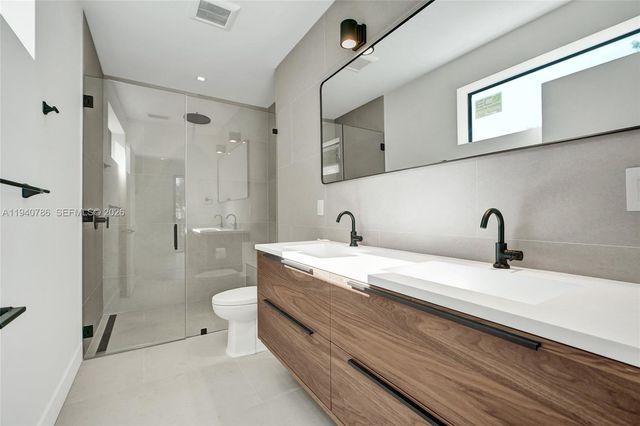 3073 Hibiscus St., Miami, FL 33133