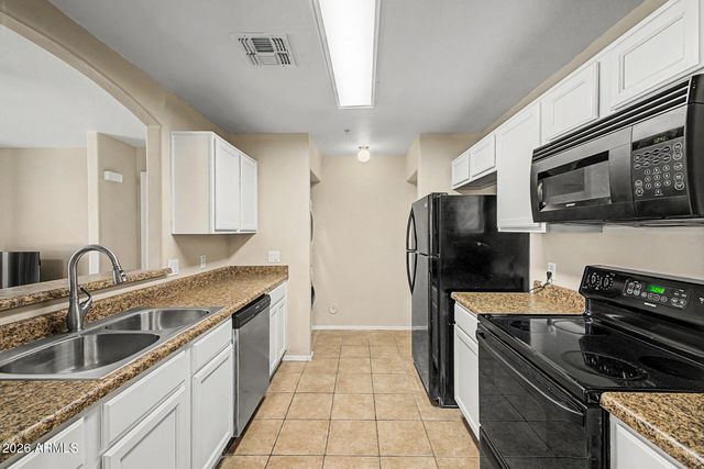 2950 W LOUISE Drive 108, Phoenix, AZ 85027