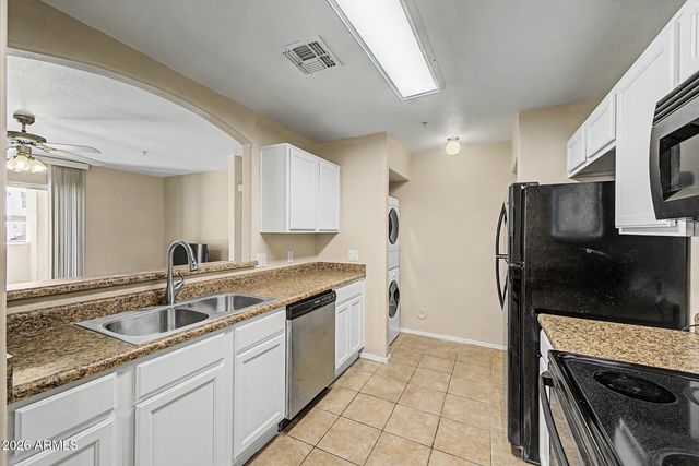 2950 W LOUISE Drive 108, Phoenix, AZ 85027
