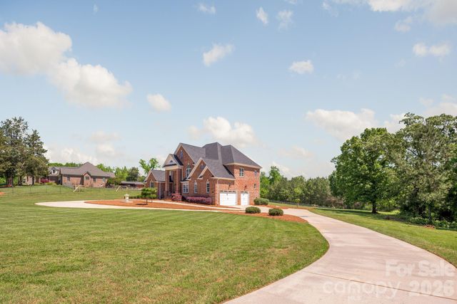 534 N Ingleside Farm Road, Iron Station, NC 28080