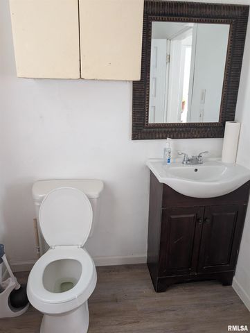 805 E BEHRENDS Avenue, Peoria, IL 61603