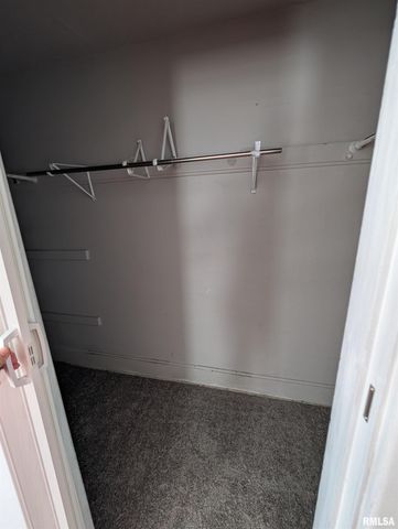 805 E BEHRENDS Avenue, Peoria, IL 61603