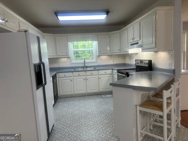 384 SAM BROWN BLVD, Commerce, GA 30529