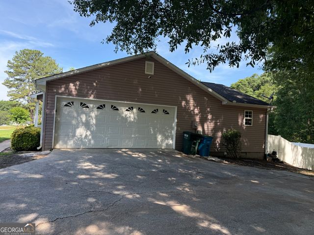 384 SAM BROWN Boulevard, Commerce, GA 30529