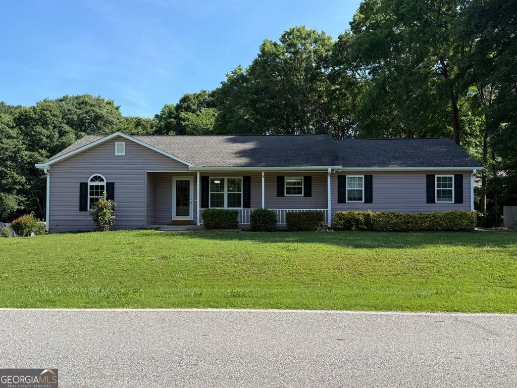 384 SAM BROWN Boulevard, Commerce, GA 30529 — photo 2