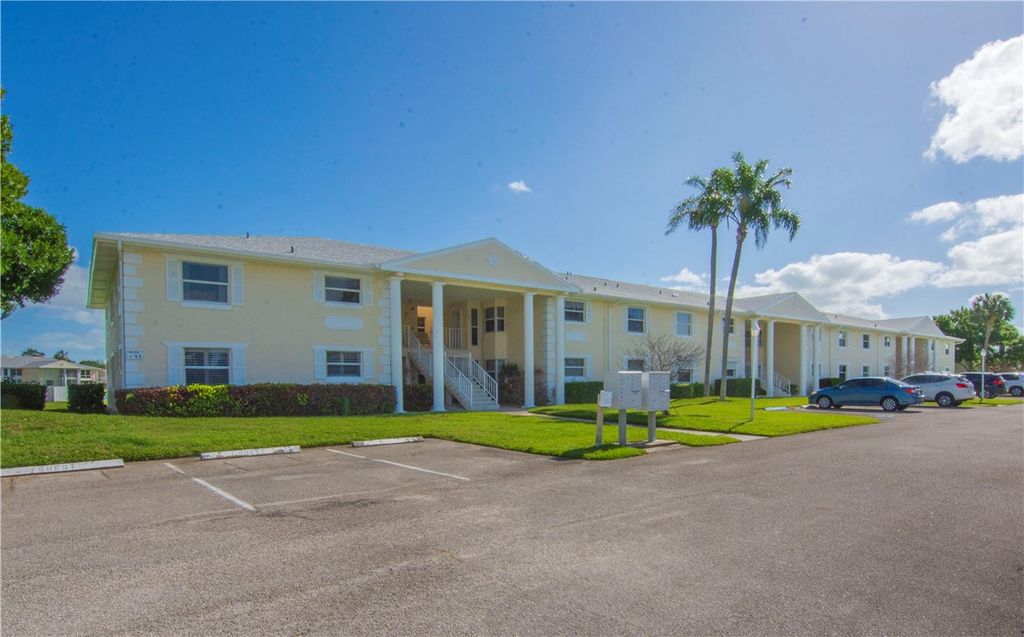 356 Grove Isle Circle 356, Vero Beach, FL 32962