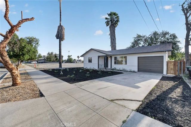 531 S Thompson Street, Hemet, CA 92543