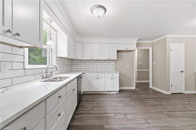 3721 Herchel Lane, Winston-salem, NC 27106