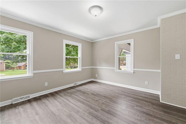 3721 Herchel Lane, Winston-salem, NC 27106