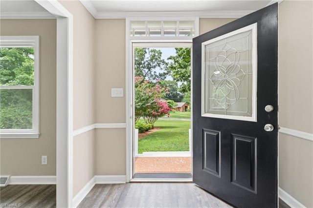 3721 Herchel Lane, Winston-salem, NC 27106