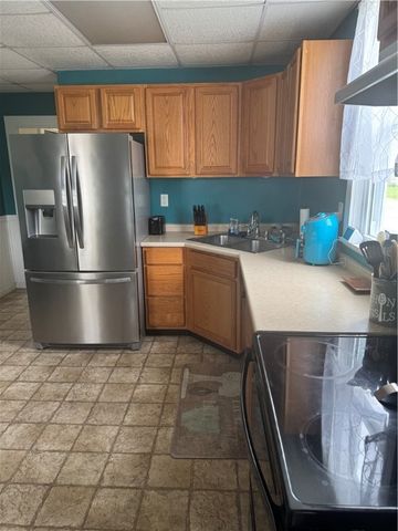 118 N 6th, Youngwood, PA 15697