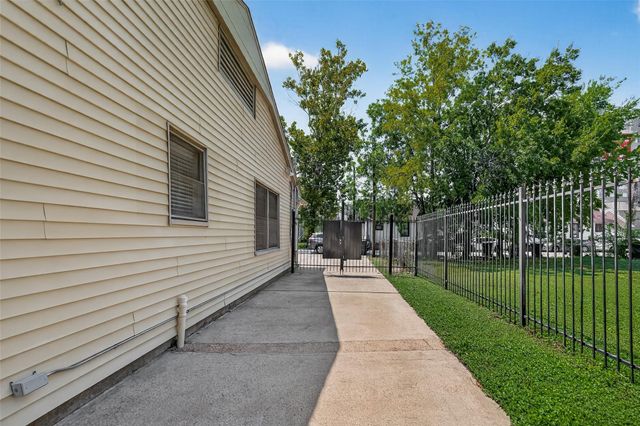 3817 Anita Street A, Houston, TX 77004