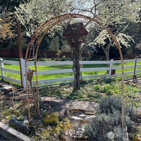 13618 106th Street E, Puyallup, WA 98374