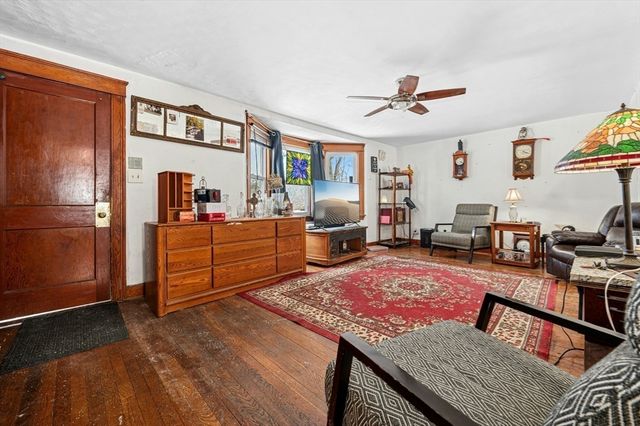 152 Beaverbrook Pkwy, Worcester, MA 01603