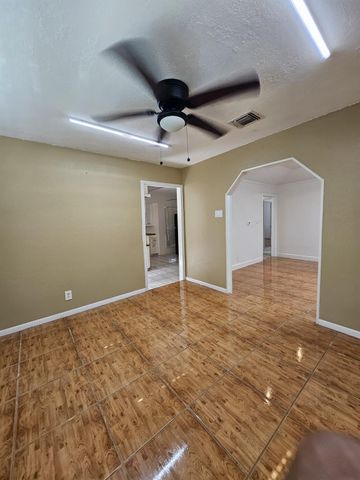 9415 Spellman Road, Houston, TX 77031