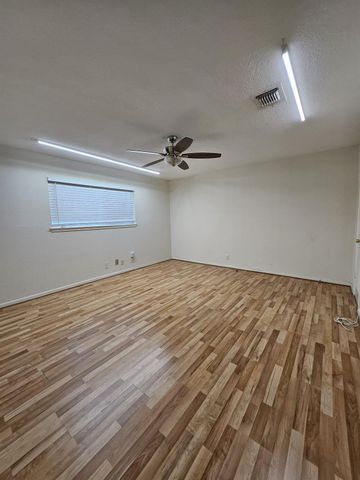 9415 Spellman Road, Houston, TX 77031