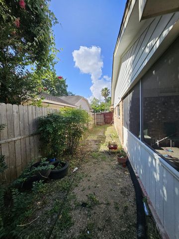 9415 Spellman Road, Houston, TX 77031