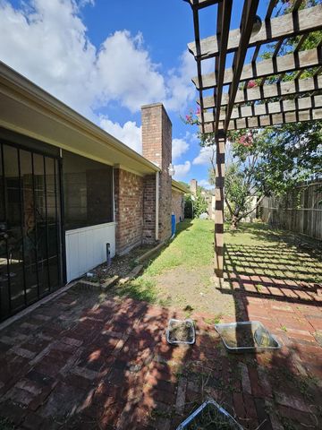 9415 Spellman Road, Houston, TX 77031