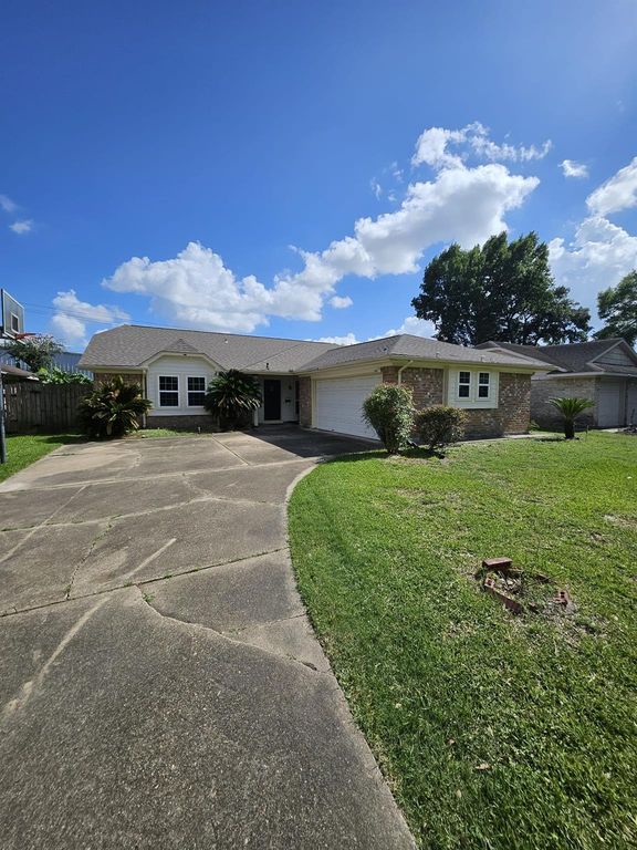 9415 Spellman Road, Houston, TX 77031