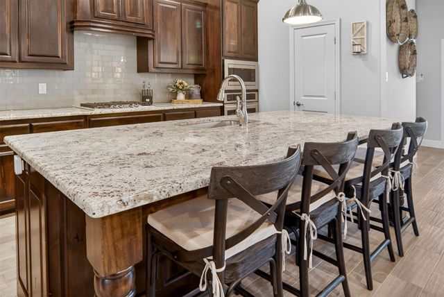 1108 Crown Valley Drive, Weatherford, TX 76087