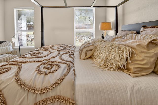 1108 Crown Valley Drive, Weatherford, TX 76087