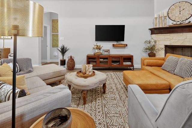 1108 Crown Valley Drive, Weatherford, TX 76087