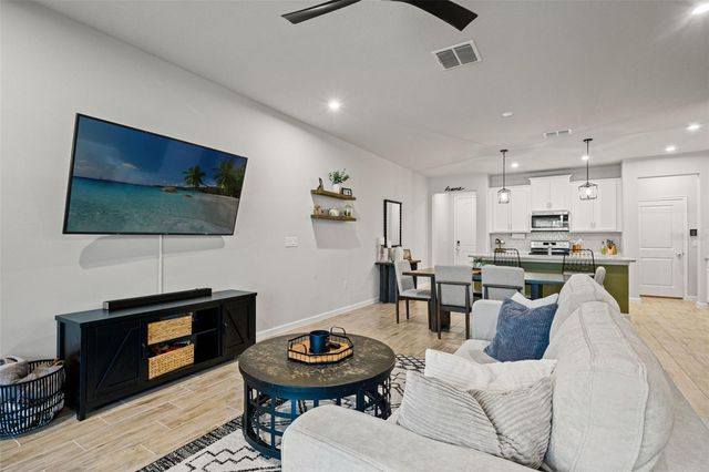 26008 WOVEN WICKER BEND, Lutz, FL 33559