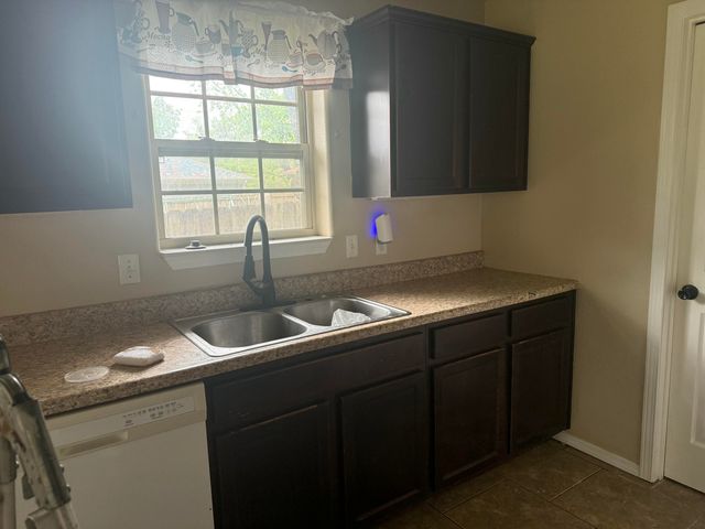 616 N Brown Avenue, Springfield, MO 65802