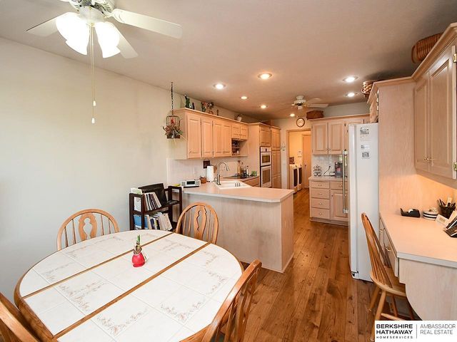 10012 S 172nd Circle, Omaha, NE 68136