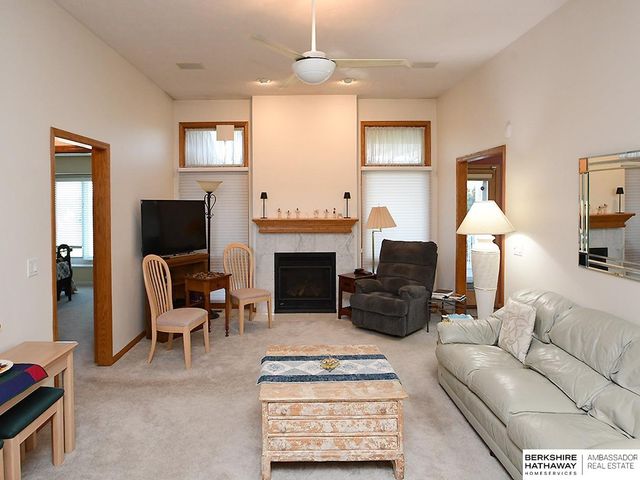 10012 S 172nd Circle, Omaha, NE 68136