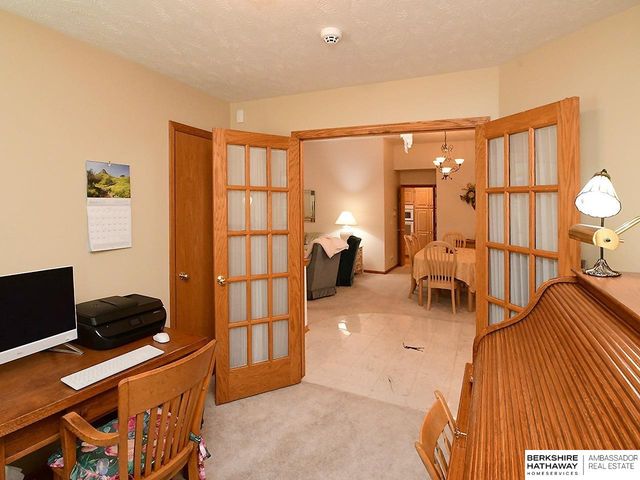 10012 S 172nd Circle, Omaha, NE 68136