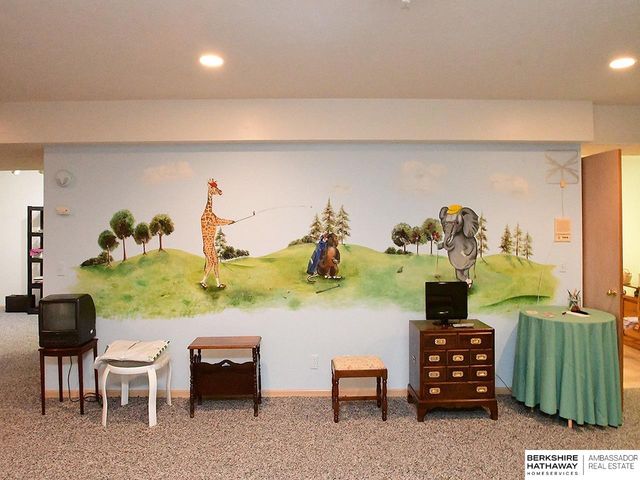 10012 S 172nd Circle, Omaha, NE 68136