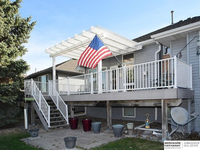 10012 S 172nd Circle, Omaha, NE 68136