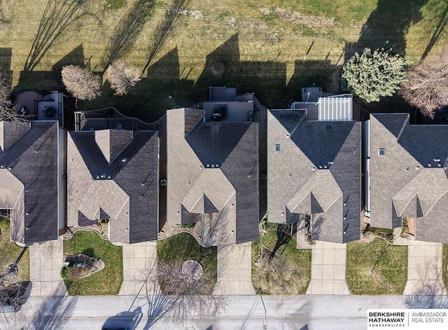 10012 S 172nd Circle, Omaha, NE 68136