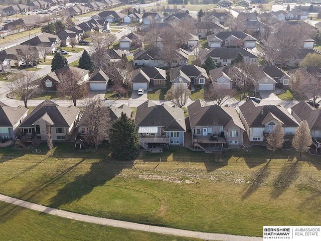 10012 S 172nd Circle, Omaha, NE 68136