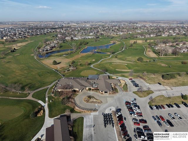 10012 S 172nd Circle, Omaha, NE 68136