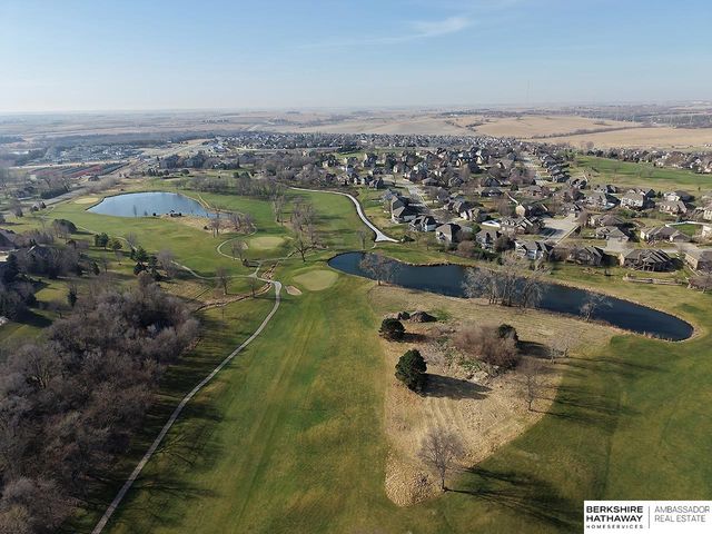 10012 S 172nd Circle, Omaha, NE 68136